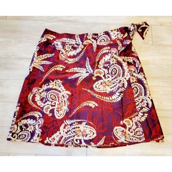 Talbots 18‎ Silk Wrap Skirt Plus Paisley Print Tie Waist Burgundy Button Hook - Picture 1 of 6